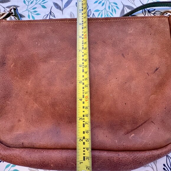 KMM & Co Crossbody Tan Kodiak - Picture 5 of 5